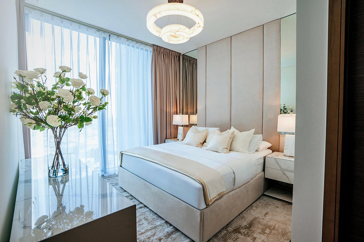 The K King Bed: Stylish comfort for restful nights in Dubai